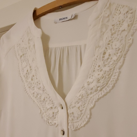 Top - Picture 2 of 3